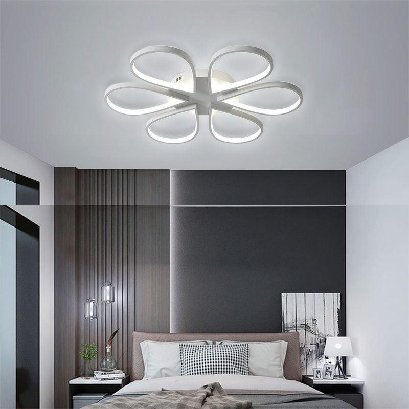 Flush Mount Minimalist Clover Ceiling Light