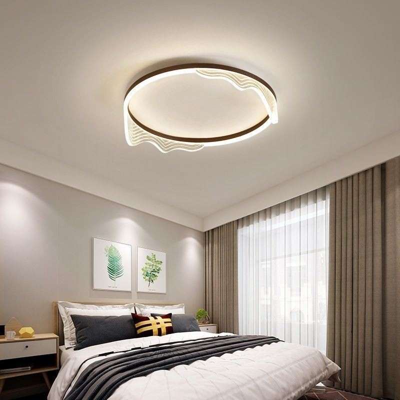 Flush Mount Circular Ceiling Light With Wavy Edge Decoration