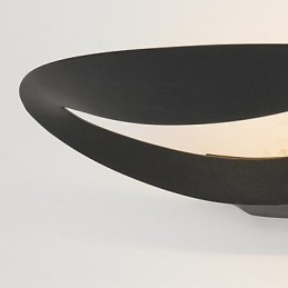 Artistic Wall Light with 1 Light in Black & White