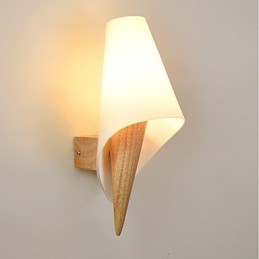 Simple Country Feature for Eye Protection Ambient Light Wall Sconces Wall Light Warm European Style Bedroom Wall Lamp